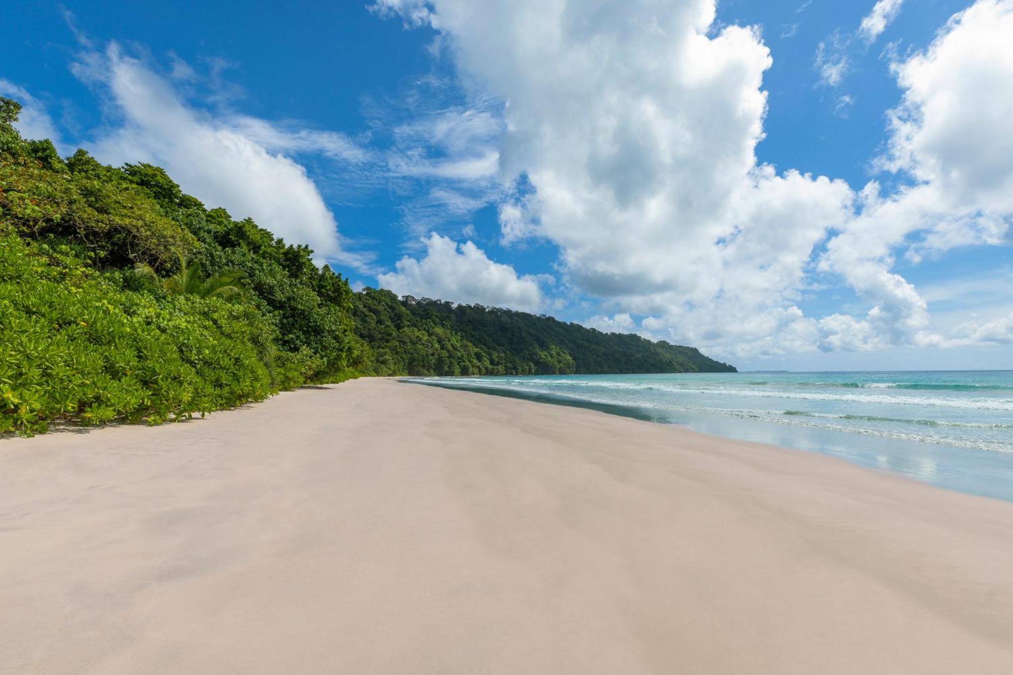Taj Exotica Resort & Spa, Andamans Radhanagar beach Exterior photo
